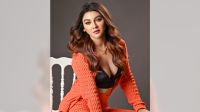 জন্মদিনে ভালোবাসায় সিক্ত জয়া আহসান