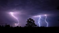 নওগাঁয় বজ্রপাতে প্রাণ গেলো ২ জনের