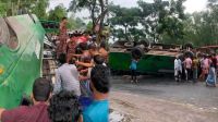 যাত্রীবাহী বাস উল্টে হতাহত ৭