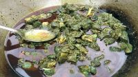 রান্না করতেই মাংসের রং সবুজ, এলাকায় তুমুল চাঞ্চল্য