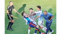 পারেদেসের লাল কার্ড বাতিল করল ফিফা