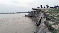 ভারী বৃষ্টিতে তিস্তায় উপচে পড়ছে পানি