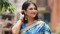 ‘রাক্ষসী’ মন্তব্যে হাস্যরসেই জবাব দিলেন স্বস্তিকা