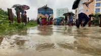 ঢাকা-কক্সবাজার ট্রেন চলাচল বন্ধ, মাঝপথে আটকা পর্যটক এক্সপ্রেস