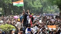 ফের আন্দোলনের হুঁশিয়ারি ককরোচ পার্টির