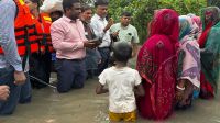 টানা বর্ষণে সন্দ্বীপে ৬০ হাজার মানুষ পানিবন্দী