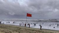 সব সমুদ্র বন্দরে ৩ নম্বর সতর্ক সংকেত জারি
