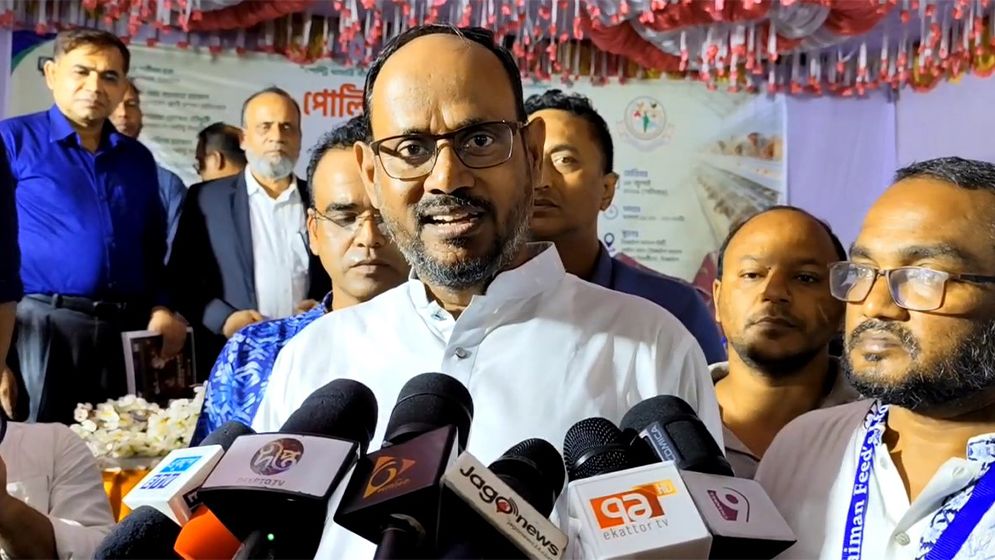 পোল্ট্রি শিল্পকে আরও শক্তিশালী করে গড়ে তোলা হবে: সালাউদ্দিন টুকু