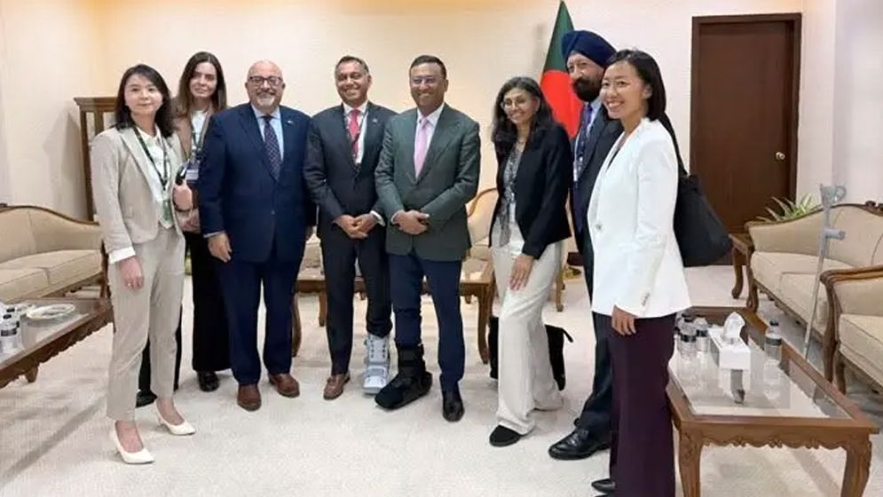‘অর্থনৈতিক রূপান্তর-নতুন সম্ভাবনার গুরুত্বপূর্ণ পর্যায়ে বাংলাদেশ’