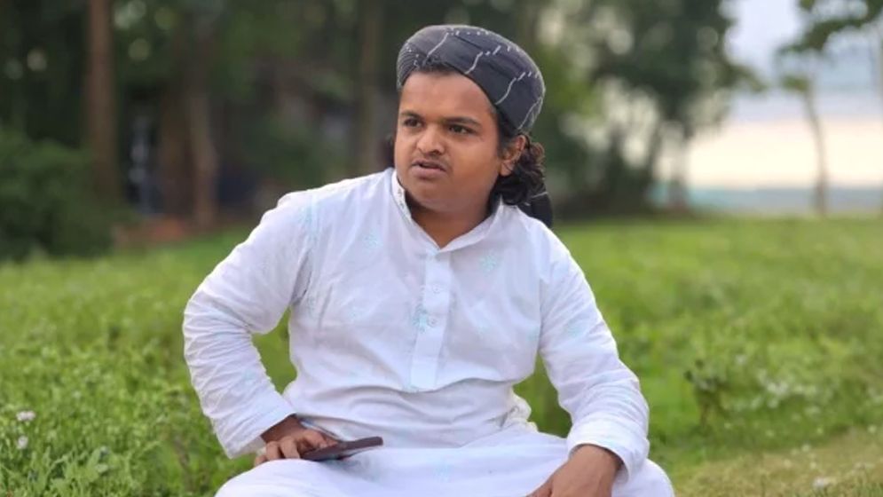 ‘হুজুররা হাসনাতের বেলায় চেতছে, বিএনপির বেলায় চুপ’  