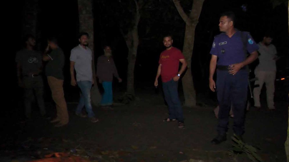 মাদারীপুরে পরিত্যক্ত ঘরে হাতবোমা বিস্ফোরণ