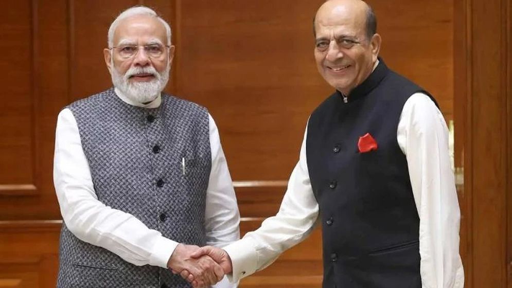 দিল্লিতে গিয়ে মোদীর সঙ্গে বৈঠক দীনেশ ত্রিবেদীর