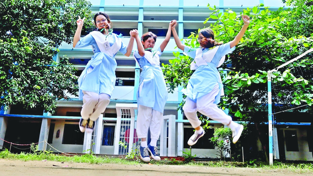 গণিত-ইংরেজিতে ফলের পতন