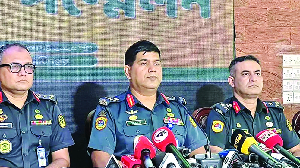 দুই জঙ্গি এখনো পলাতক হদিস নেই ৬৯০ বন্দিরও