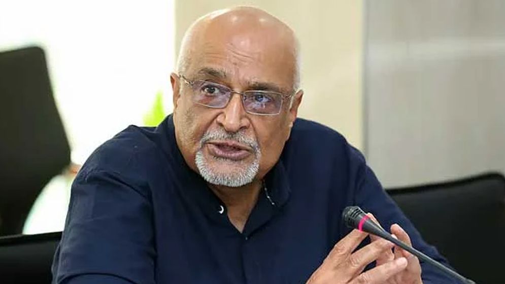 সরকারের রাজনৈতিক সাহসের ঘাটতি রয়েছে