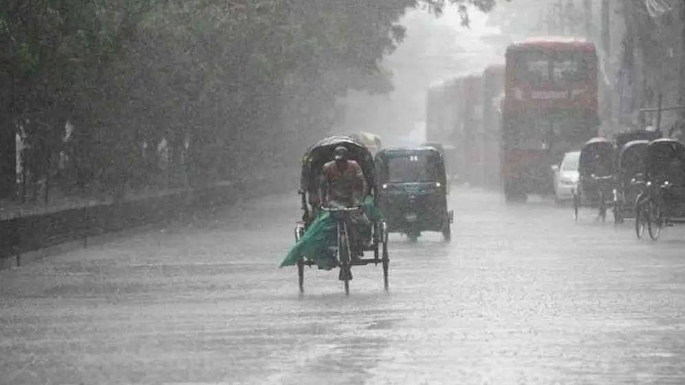 দেশের বিভিন্ন অঞ্চলে ভারি বৃষ্টির আভাস