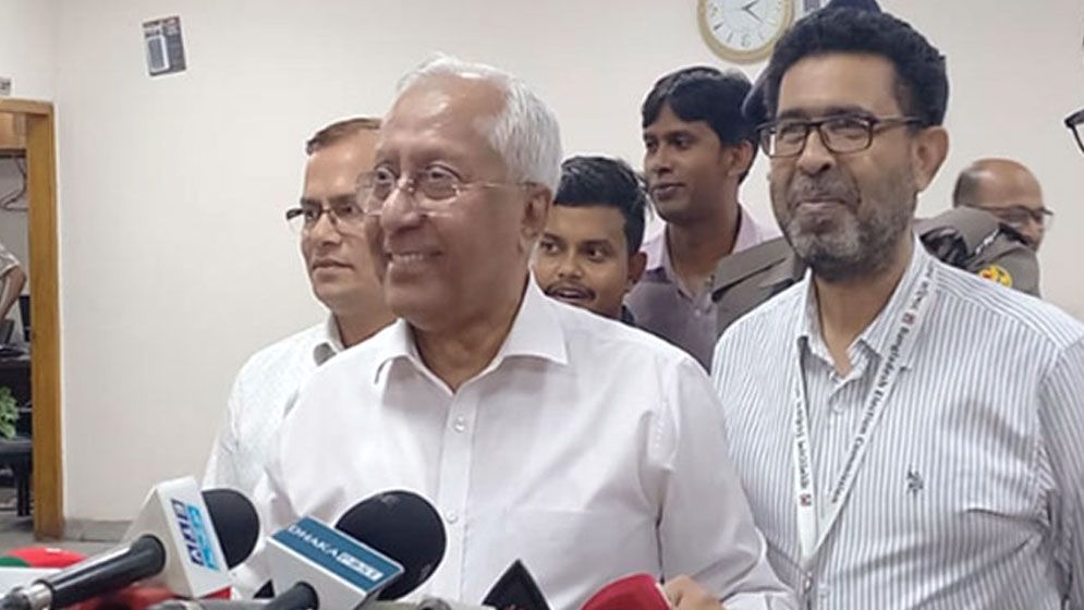 অডিট রিপোর্ট না দেওয়ায় যে ৮ দলের বিরুদ্ধে ব্যবস্থা নেবে ইসি  