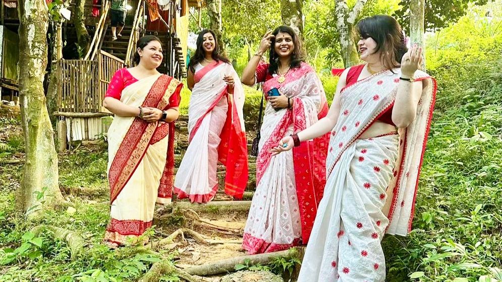 বন্ধু- হারিয়ে না যাওয়া এক ঠিকানা