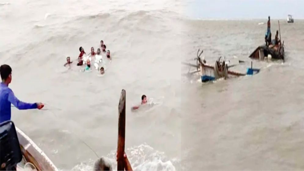 উত্তাল সাগরে উল্টে গেল ট্রলার, প্রাণে বাঁচল ১৬ জেলে