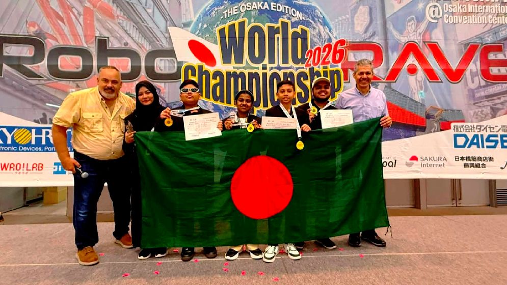 জাপানের মঞ্চে বাংলাদেশি ৩ খুদের মাথায় বিজয়ের মুকুট