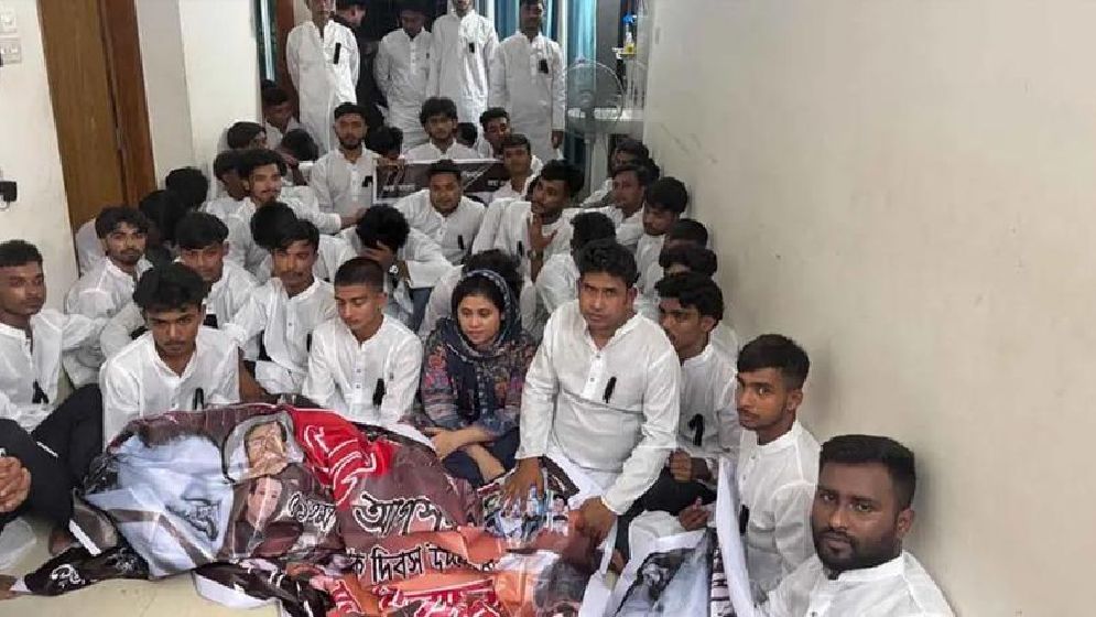রাজধানীতে আওয়ামী লীগের ৫৩ নেতা–কর্মী গ্রেপ্তার