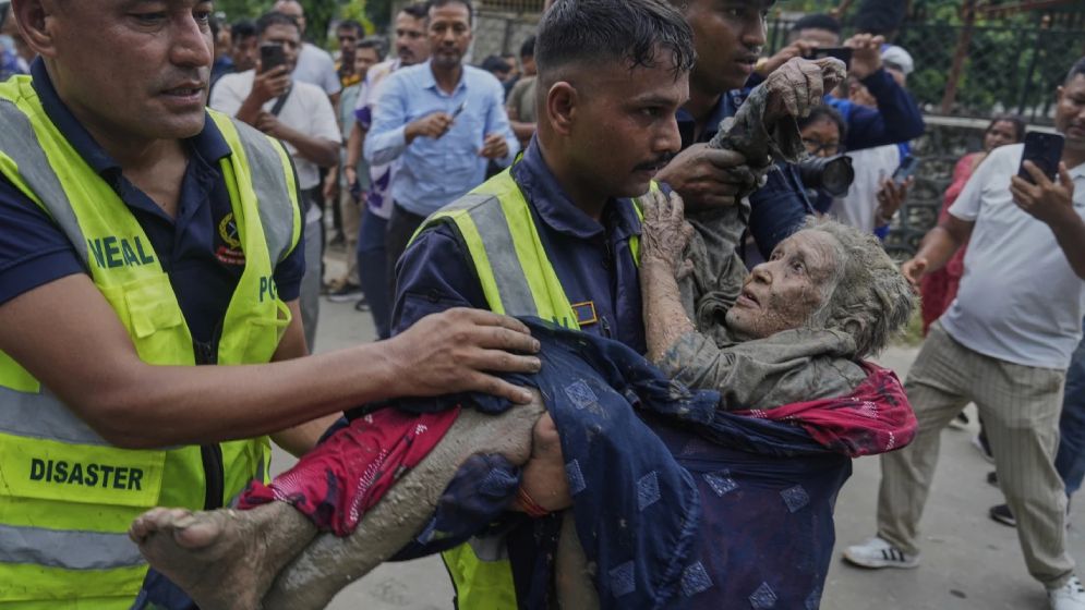 নেপালে বন্যা-ভূমিধসে নিহত বেড়ে ৩৩২, নিখোঁজ অন্তত ১৫০০