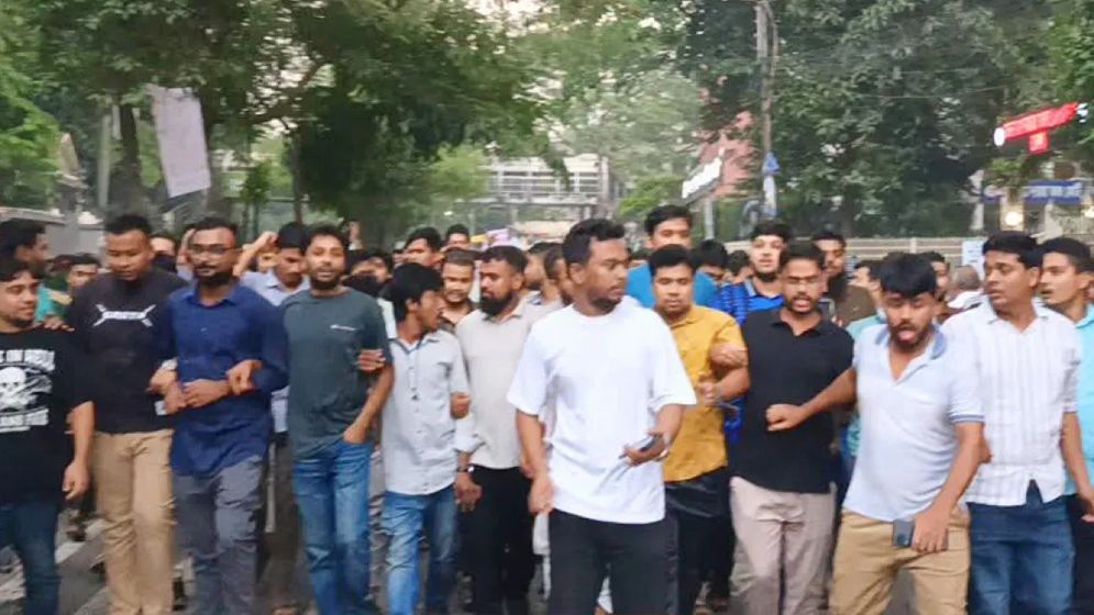 শিক্ষার্থীদের কঠোর কর্মসূচির হুঁশিয়ারি