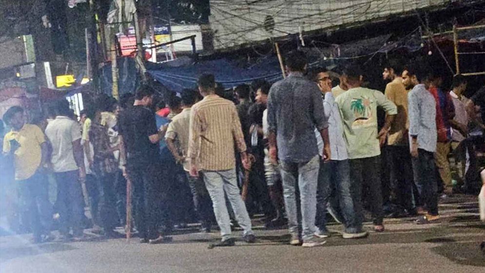 মধ্যরাতে ছাত্রদল-যুবদল সংঘর্ষ, আহত ১৪