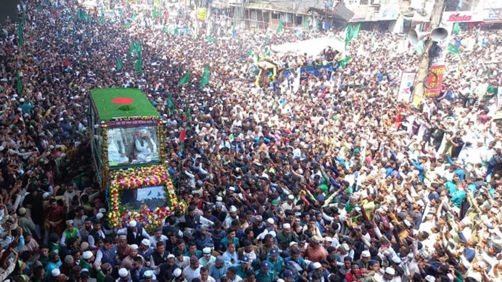 জশনে জুলুসে চট্টগ্রামে মানুষের ঢল