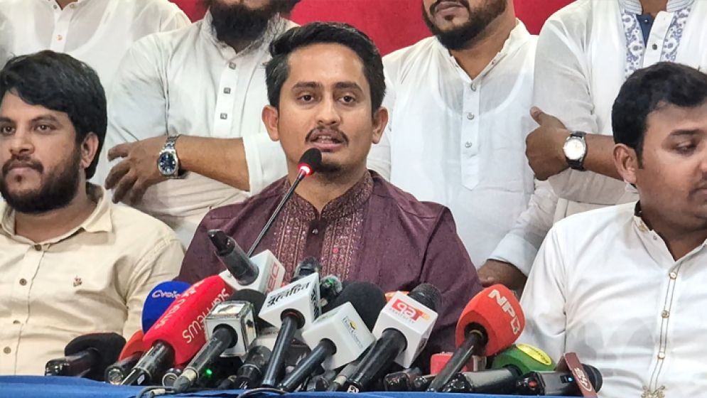 চট্টগ্রাম ডুবলে হাঁটু পানিতে শুটিংয়ের নাটক আর দেখতে চাই না