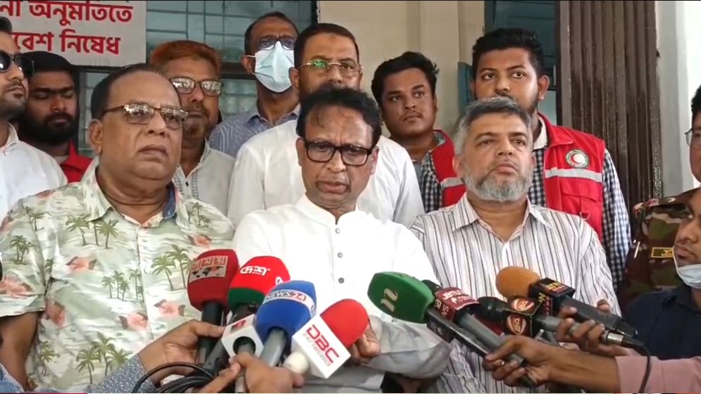 প্রধানমন্ত্রীর হস্তক্ষেপের আশ্বাস রেড ক্রিসেন্ট চেয়ারম্যানের