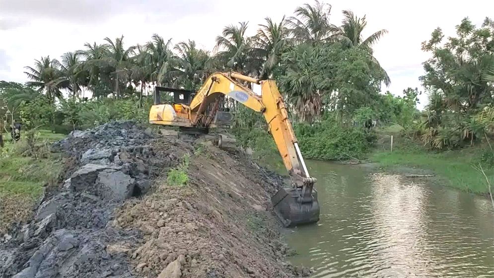 খাল খননে অনিয়ম, দেড় কোটি টাকা ফেরত দিতে বাধ্য হল প্রশাসন