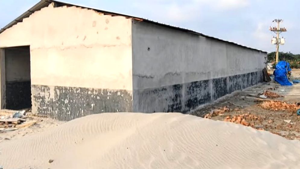 তদন্তে অবৈধ স্থাপনা প্রমাণিত, উচ্ছেদে ধীরগতি