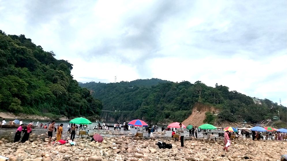 প্রকৃতির টানে লাখো পর্যটক, মাঠের অবকাঠামোর বেহাল দশা
