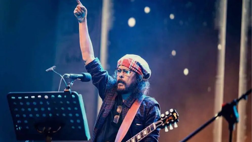 জেমসের গানে নস্টালজিয়ায় ভাসল প্যারিস, উৎসবে মাতলেন প্রবাসীরা
