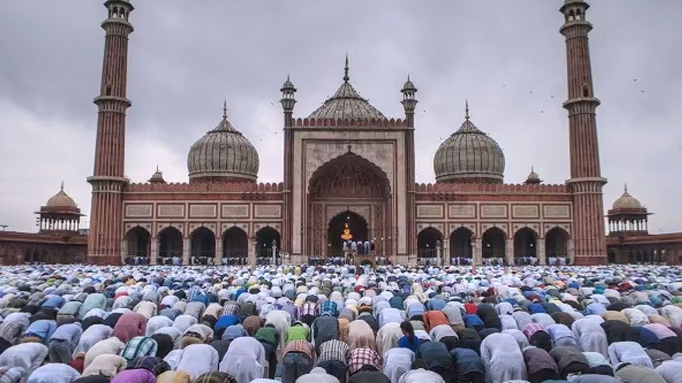 জুমার নামাজে এক রাকাত ছুটে গেলে কী করণীয়   