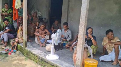 বাবার কেনা জমিতে মায়ের দাফনে বাধা, শেষ ঠিকানা খাস জমিতে