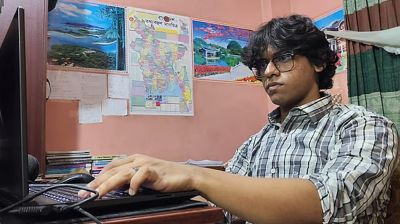 মায়ের পেনশনের টাকা তুলতে ঘুষ, প্রতিবাদে ‘ঘুষ.সাইট’ তৈরি