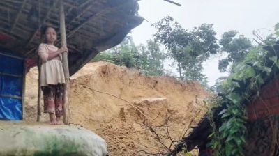 বসতঘর চাপায় প্রাণ গেল শিশুর