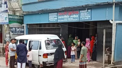 বাঘায় নবজাতকের মৃত্যু, ভিডিও ধারণে বাধার অভিযোগ