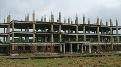 দুই বছর ধরে বন্ধ হাসপাতালের কাজ, দুর্ভোগে রাঙ্গাবালীর মানুষ