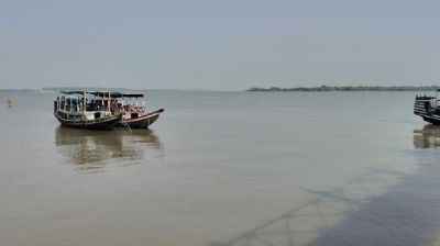 কীর্তন শুনে বাড়ি ফেরার পথে নৌকাডুবি, নিখোঁজ ৪