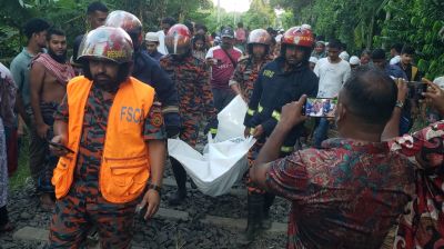ট্রেনের ছাদে নাচতে গিয়ে কিশোরের মৃত্যু, আহত ১