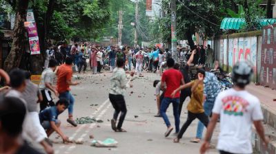 আলিয়া মাদ্রাসায় ছাত্রদল-ছাত্রশিবির সংঘর্ষ