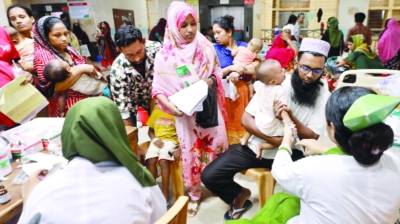 ডেঙ্গুতে মৃত্যু ৬৫  হামের প্রকোপে নিভল ৮৯০ প্রাণ