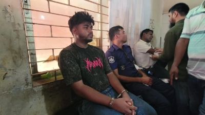 পুলিশ-মাদক কারবারিদের গোলাগুলি, আহত ৪