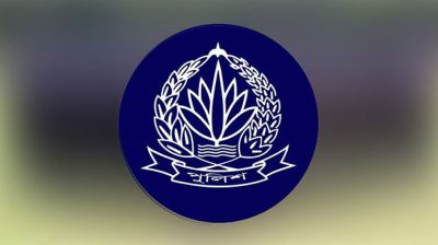 পুলিশের ৮ কর্মকর্তাকে বদলি