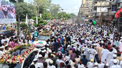 ঈদে মিলাদুন্নবী উপলক্ষে দেওয়ানবাগ শরীফে বর্ণাঢ্য র‍্যালি, মানুষের ঢল