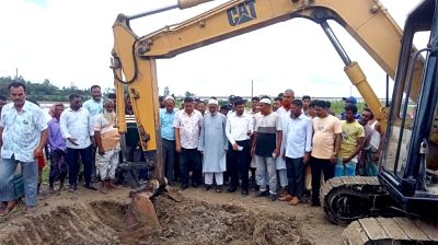 জলাবদ্ধতায় অনাবাদি হাজারো বিঘা জমি, সমাধানে খনন হচ্ছে খাল
