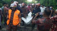 ট্রেনের ছাদে নাচতে গিয়ে কিশোরের মৃত্যু, আহত ১